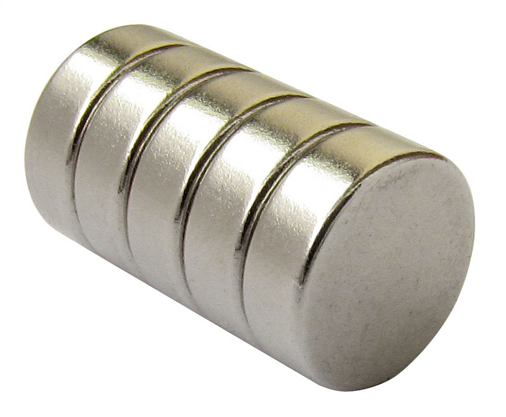 https://www.eclipsemagnetics.com/site/assets/files/26491/neodymium-discs-small-stack.1000x0.jpg