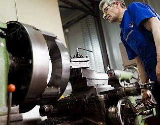 Safe Handling & Disposal of Metalworking Fluid